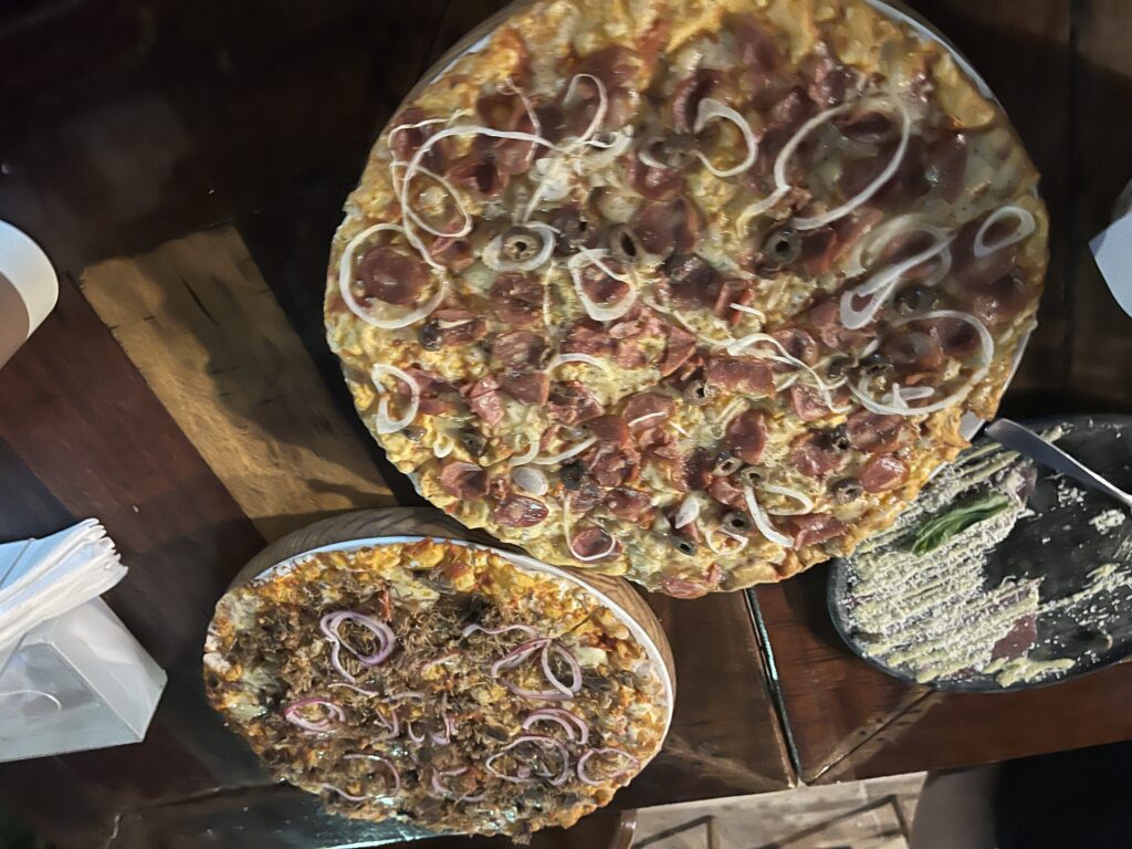 Thin crust calabresa and carne de sol pizzas at Vignoli in São Luís