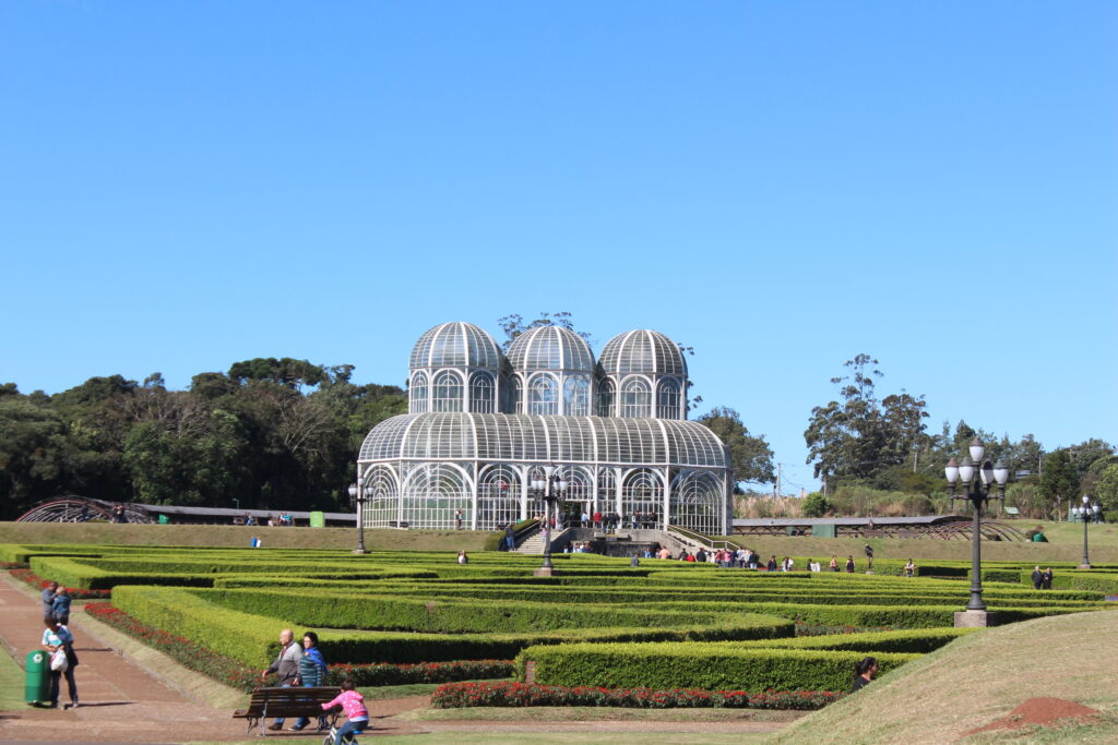 View of Curitiba's greenhouse and the french garden in front of it.