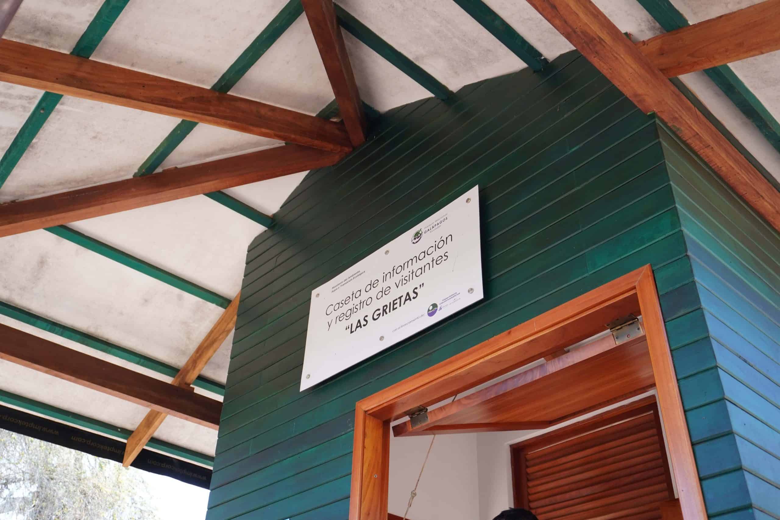 Wooden house marking the entrance to Las Grietas